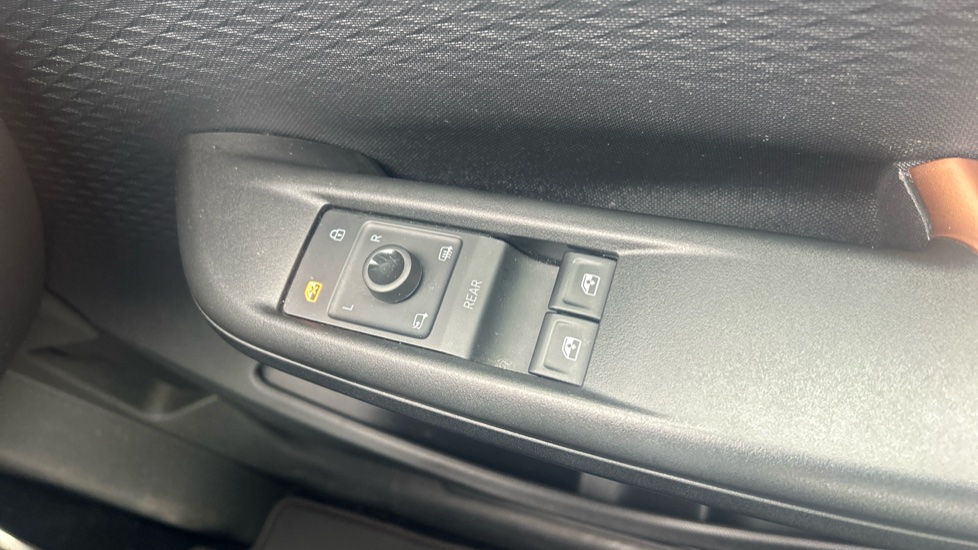 CUPRA Born 150kW V2 58kWh 5dr Auto Electric Hatchback - Image 31