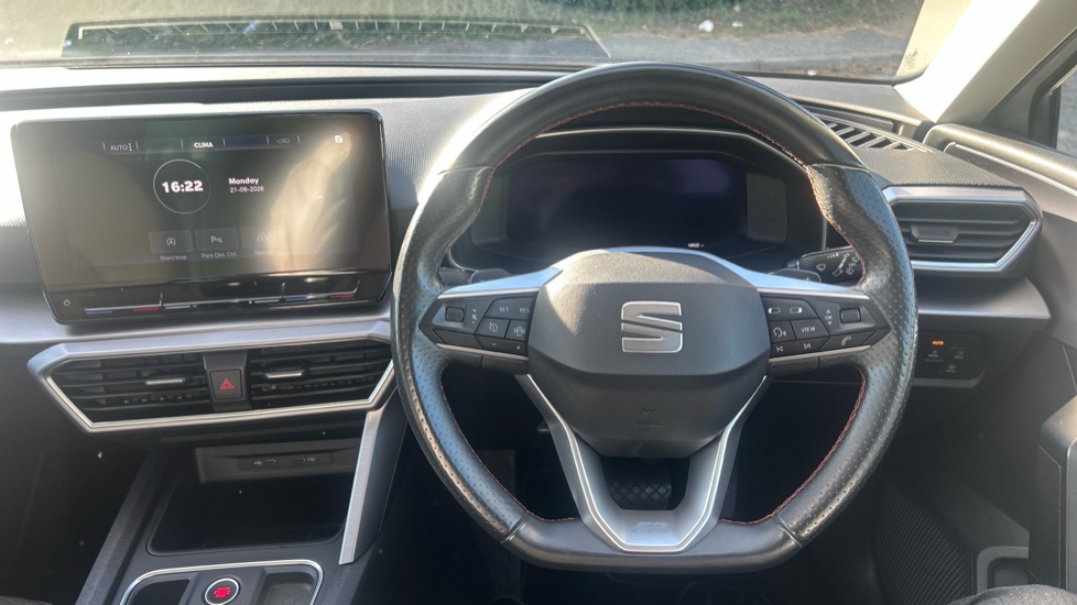 SEAT Leon 1.5 eTSI 150 FR 5dr DSG Petrol Hatchback - Image 10