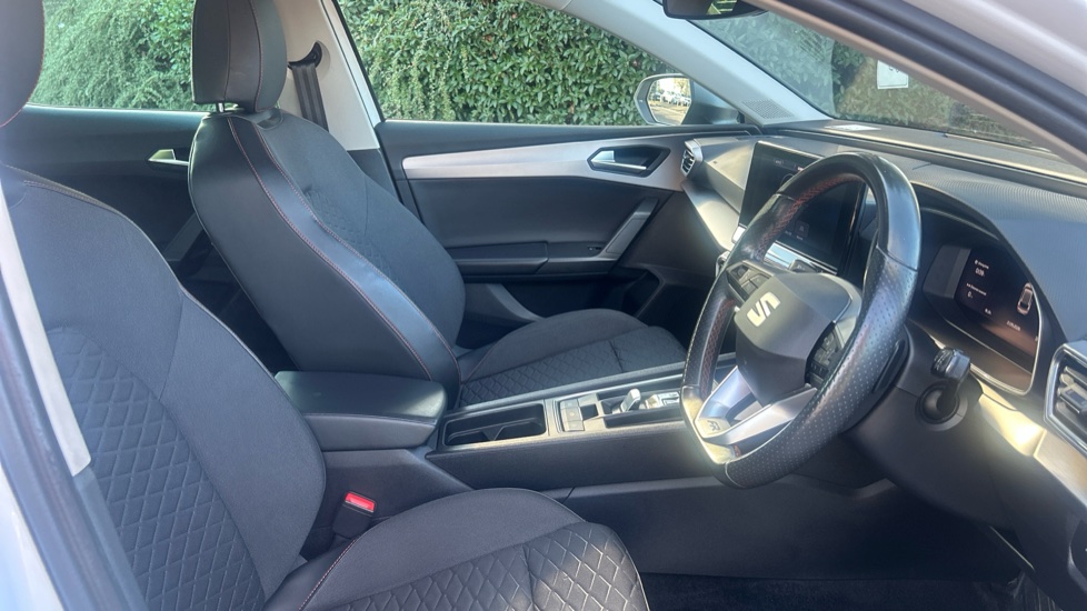 SEAT Leon 1.5 eTSI 150 FR 5dr DSG Petrol Hatchback - Image 15