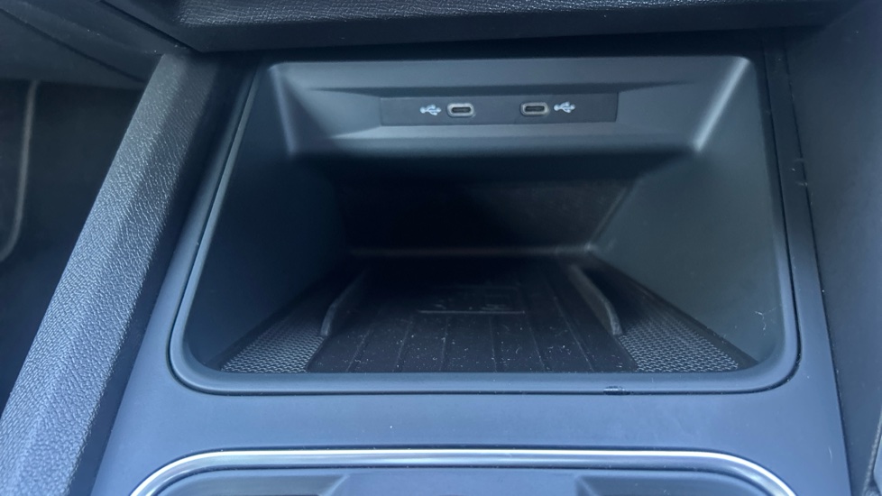 SEAT Leon 1.5 eTSI 150 FR 5dr DSG Petrol Hatchback - Image 34