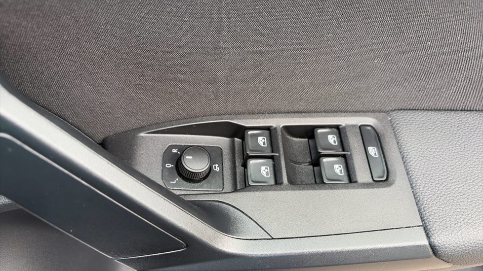SEAT Arona 1.0 TSI 110 FR 5dr Petrol Hatchback - Image 34