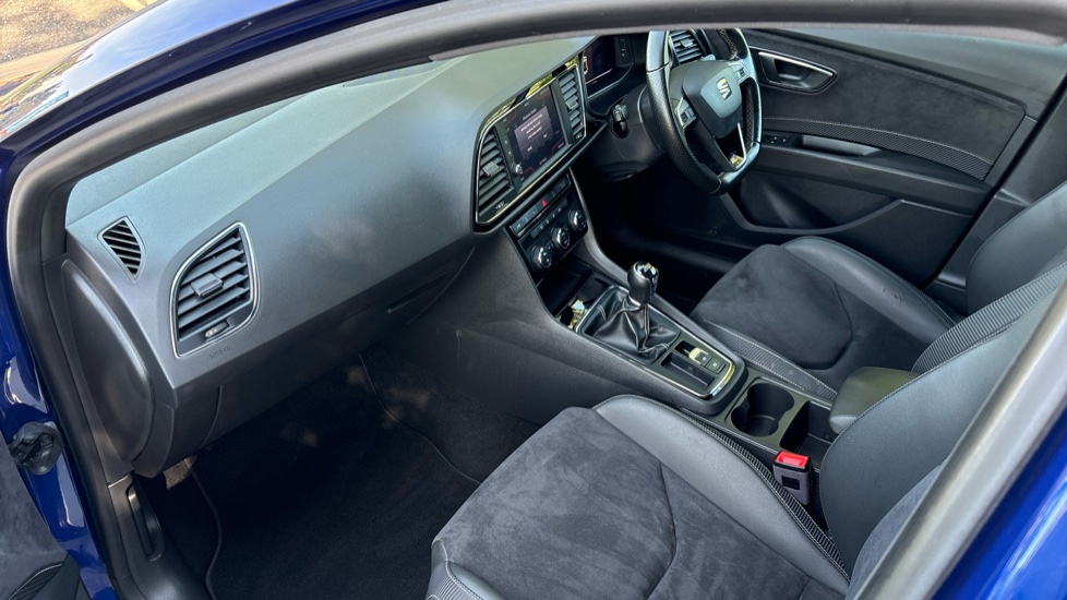 SEAT Leon 2.0 TSI Cupra 300 5dr Petrol Hatchback - Image 2