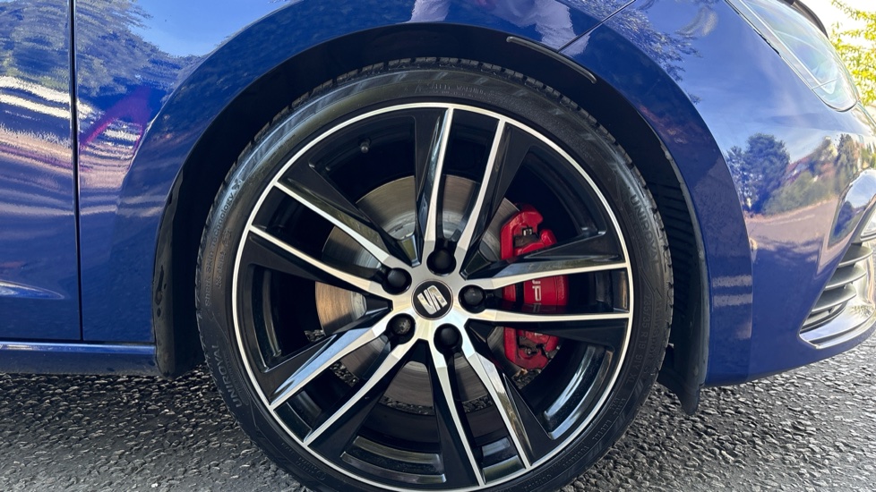 SEAT Leon 2.0 TSI Cupra 300 5dr Petrol Hatchback - Image 5
