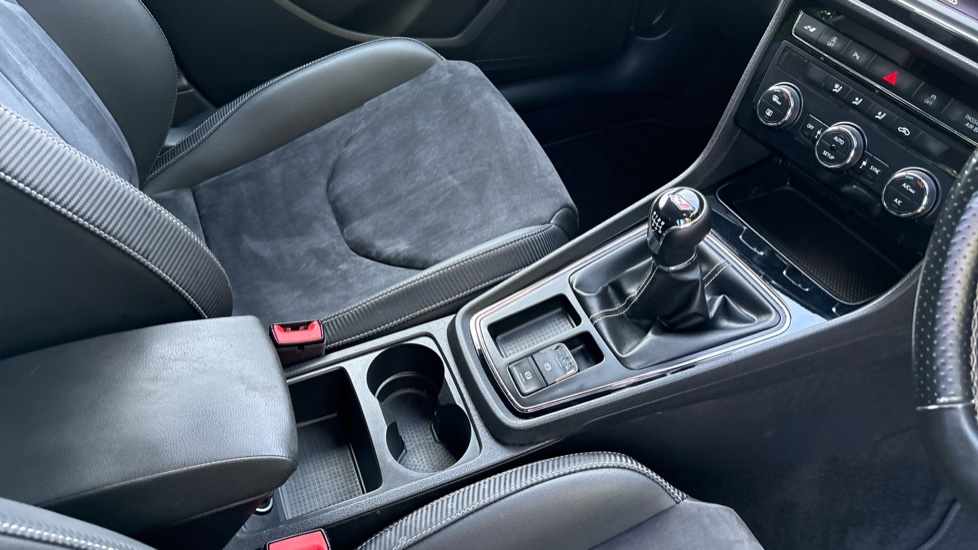 SEAT Leon 2.0 TSI Cupra 300 5dr Petrol Hatchback - Image 14