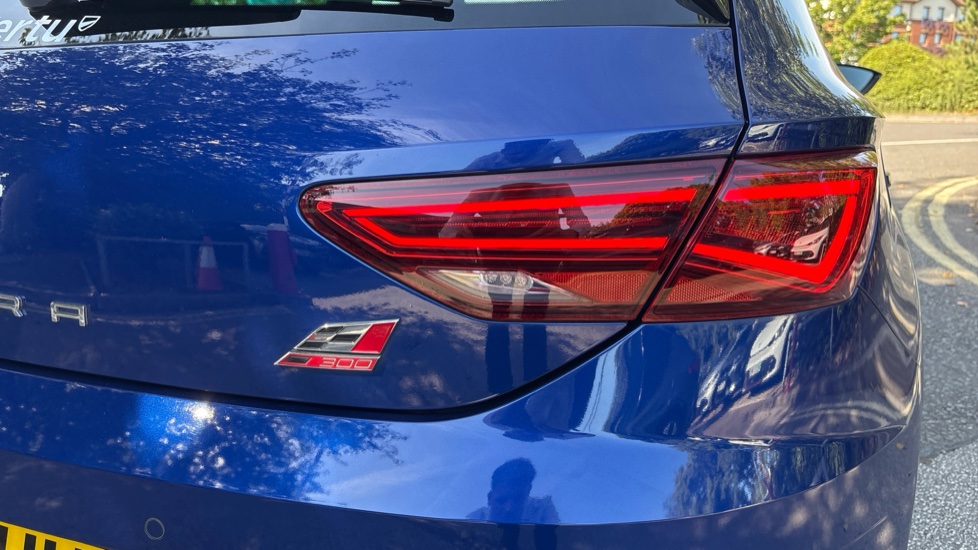 SEAT Leon 2.0 TSI Cupra 300 5dr Petrol Hatchback - Image 32