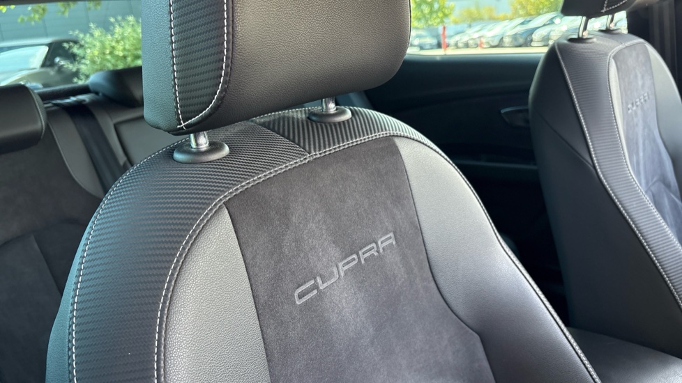 SEAT Leon 2.0 TSI Cupra 300 5dr Petrol Hatchback - Image 34