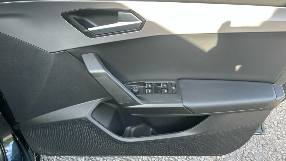 SEAT Leon 1.5 TSI EVO FR 5dr Petrol Hatchback - Image 19