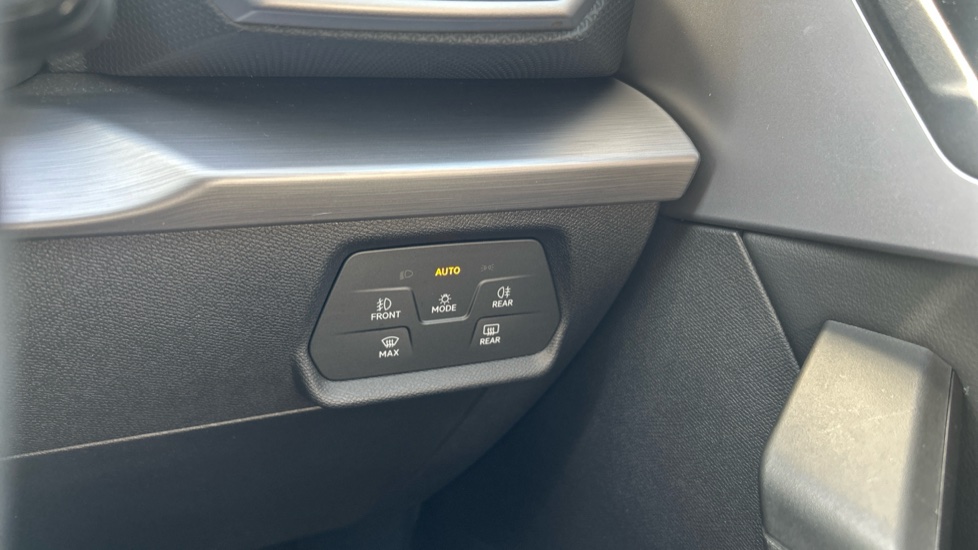 SEAT Leon 1.5 TSI EVO FR 5dr Petrol Hatchback - Image 21
