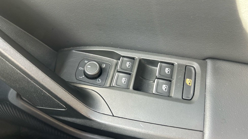 SEAT Leon 1.5 TSI EVO FR 5dr Petrol Hatchback - Image 22