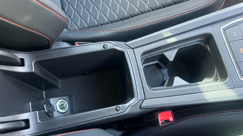 SEAT Leon 1.5 TSI EVO FR 5dr Petrol Hatchback - Image 38