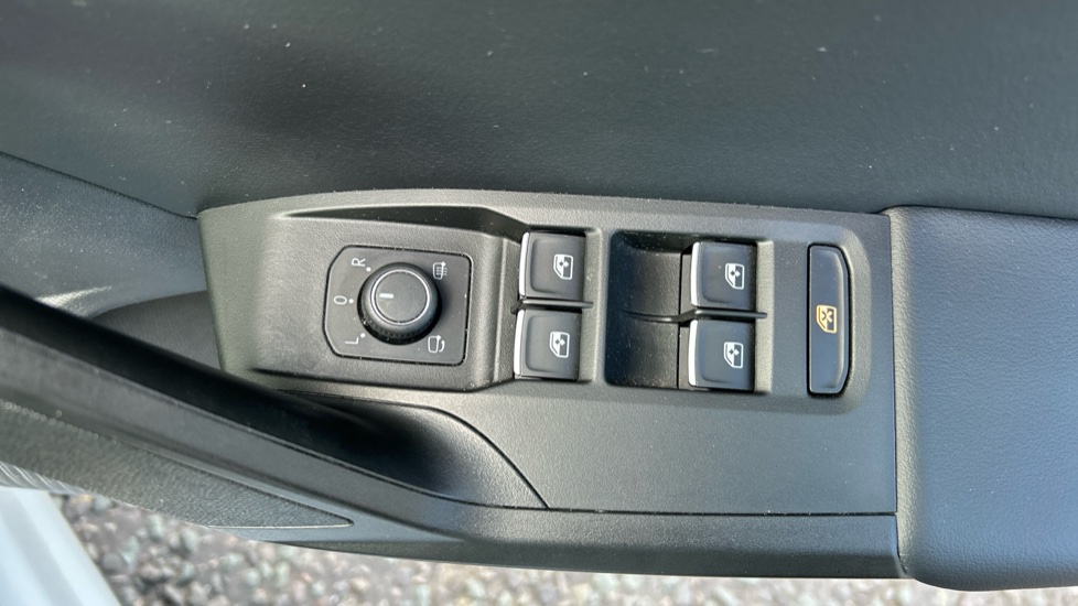 SEAT Leon 1.0 TSI EVO FR 5dr Petrol Hatchback - Image 19