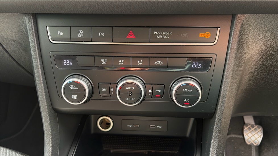SEAT Ateca 1.5 TSI EVO SE Technology 5dr Petrol Estate - Image 13