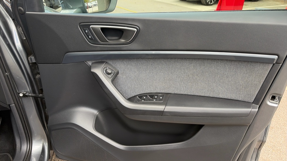SEAT Ateca 1.5 TSI EVO SE Technology 5dr Petrol Estate - Image 19