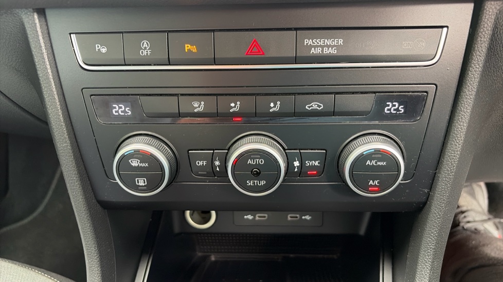SEAT Ateca 1.5 TSI EVO SE Technology 5dr Petrol Estate - Image 27