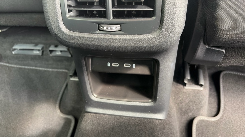 SEAT Ateca 1.5 TSI EVO SE Technology 5dr Petrol Estate - Image 36