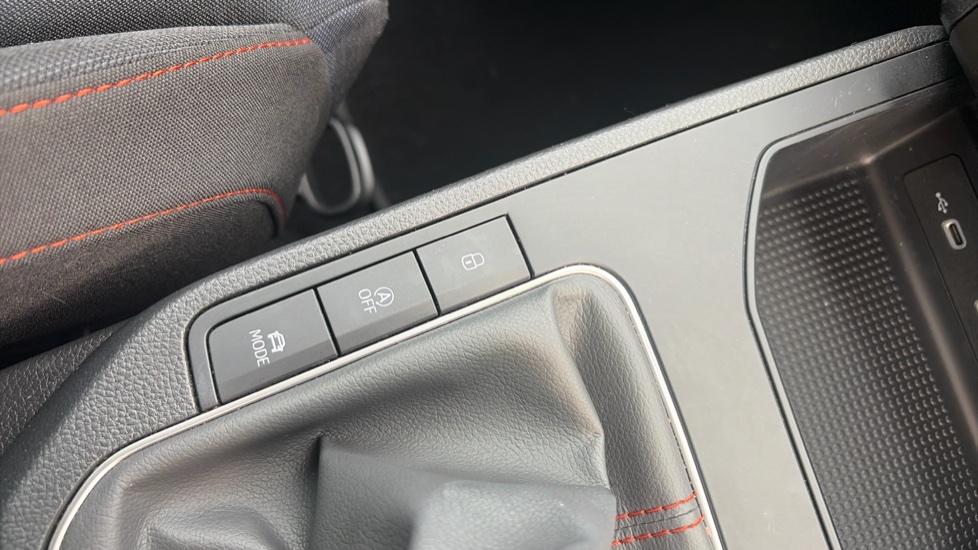 SEAT Ibiza 1.0 TSI 110 FR 5dr Petrol Hatchback - Image 27