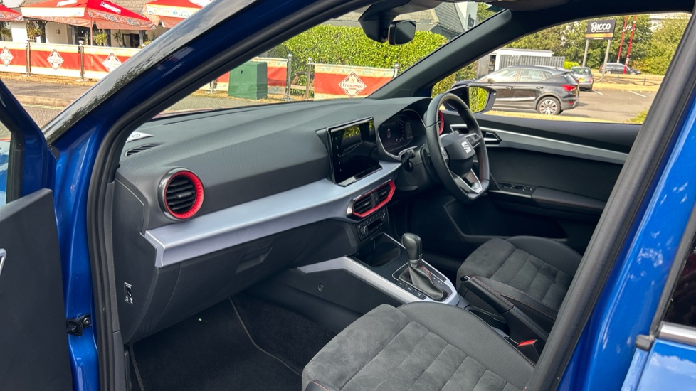 SEAT Arona 1.5 TSI 150 FR Sport 5dr DSG Petrol Hatchback - Image 2
