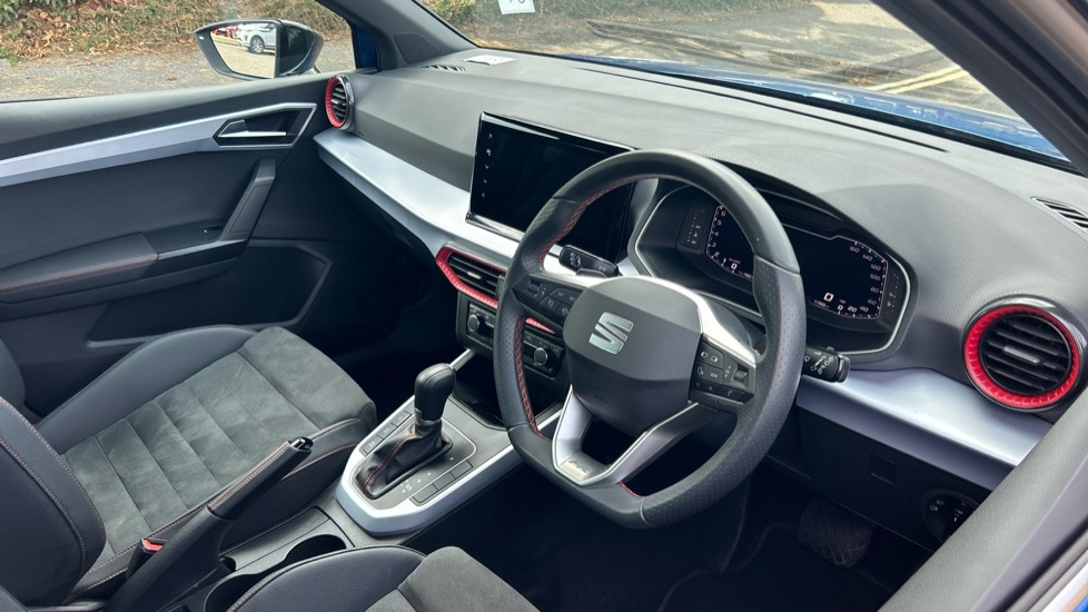 SEAT Arona 1.5 TSI 150 FR Sport 5dr DSG Petrol Hatchback - Image 6