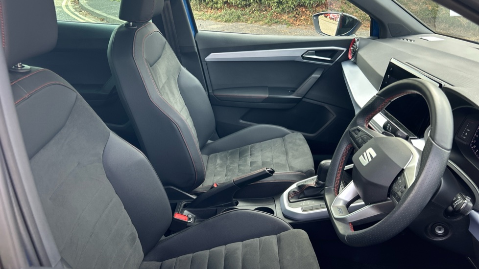 SEAT Arona 1.5 TSI 150 FR Sport 5dr DSG Petrol Hatchback - Image 15