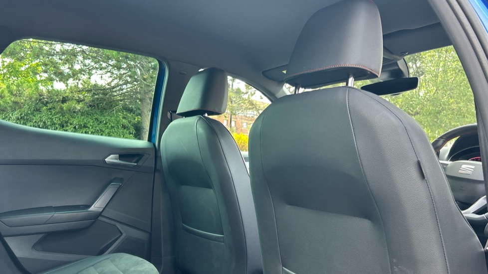 SEAT Arona 1.5 TSI 150 FR Sport 5dr DSG Petrol Hatchback - Image 31