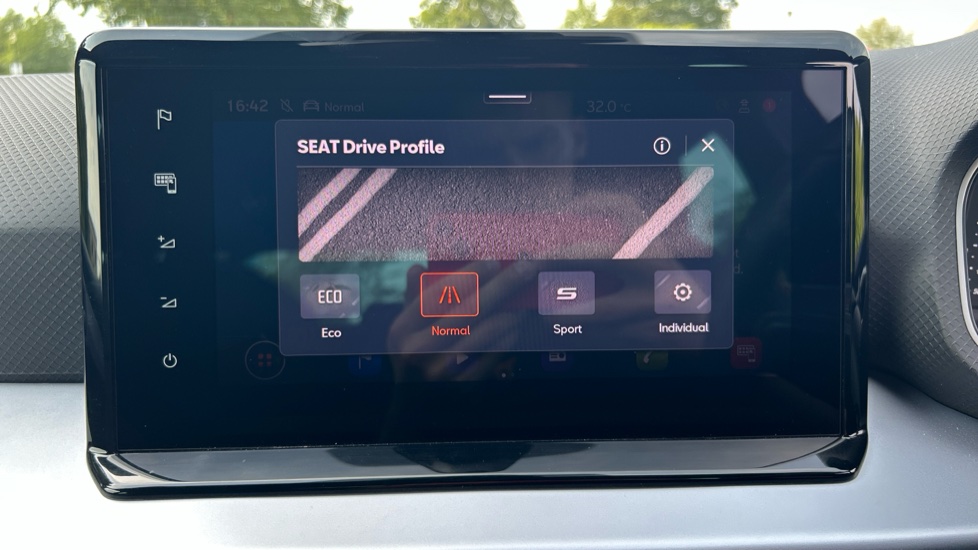 SEAT Arona 1.5 TSI 150 FR Sport 5dr DSG Petrol Hatchback - Image 36