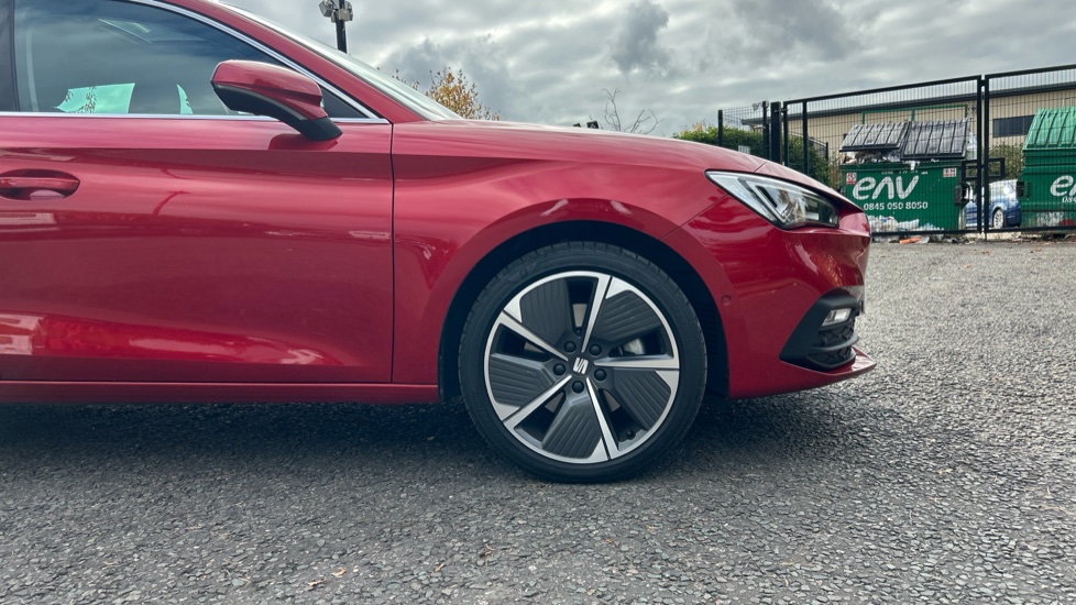 SEAT Leon 2.0 TSI EVO Xcellence Lux 5dr DSG Petrol Hatchback - Image 5