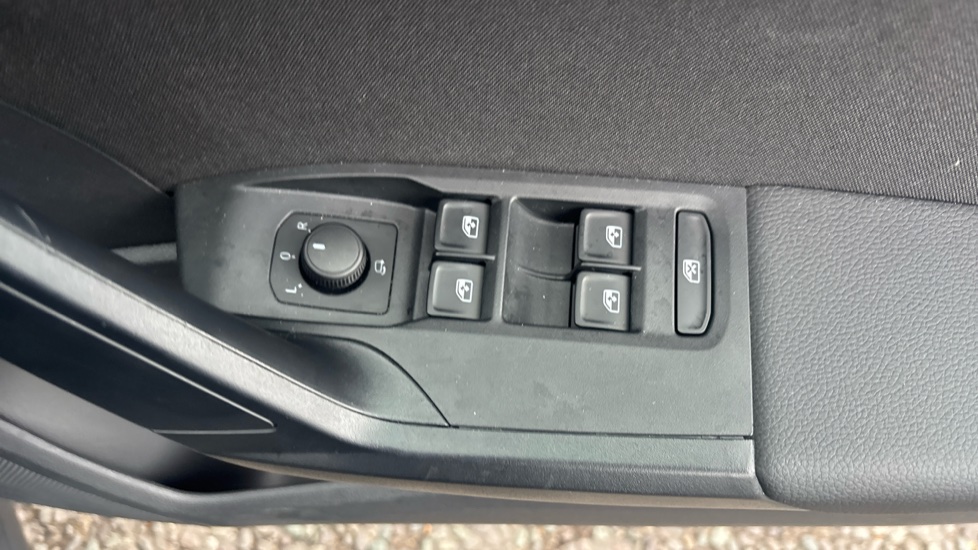 SEAT Arona 1.0 TSI 115 FR 5dr Petrol Hatchback - Image 34