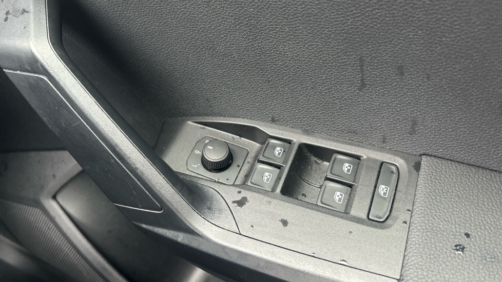 SEAT Arona 1.0 TSI SE Technology 5dr Petrol Hatchback - Image 32