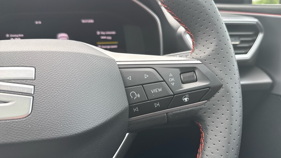 SEAT Leon 1.5 eTSI 150 FR Black Edition 5dr DSG [DAP] Petrol Hatchback - Image 18