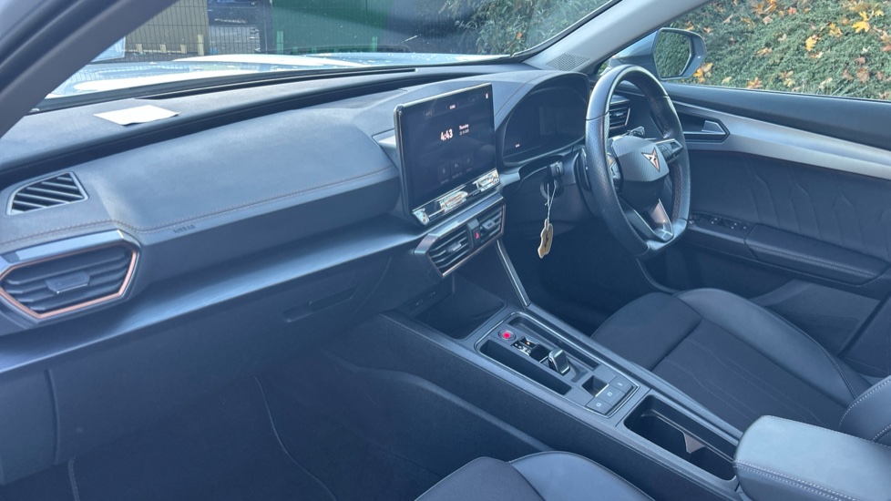 CUPRA Formentor 1.5 TSI 150 V1 5dr DSG Petrol Estate - Image 2