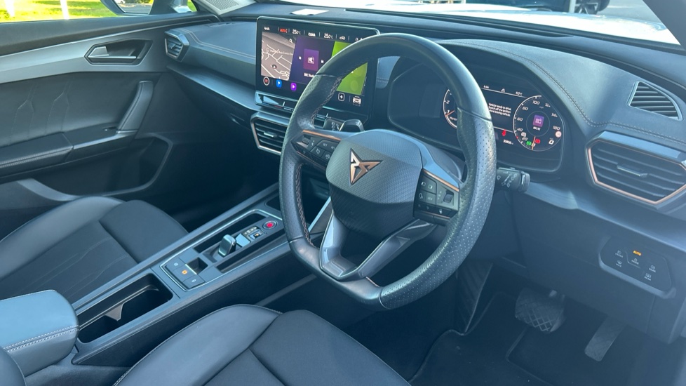 CUPRA Formentor 1.5 TSI 150 V1 5dr DSG Petrol Estate - Image 6