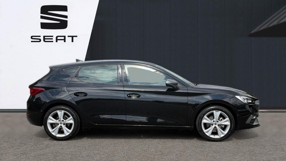 SEAT Leon 1.5 eTSI 150 FR 5dr DSG [DAP] Petrol Hatchback - Image 4