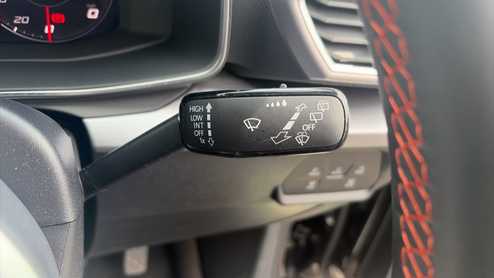 SEAT Leon 1.5 eTSI 150 FR 5dr DSG [DAP] Petrol Hatchback - Image 28