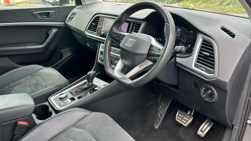 SEAT Ateca 1.5 TSI EVO FR 5dr DSG Petrol Estate - Image 6