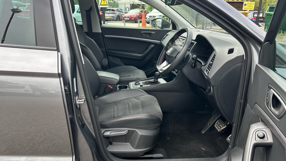 SEAT Ateca 1.5 TSI EVO FR 5dr DSG Petrol Estate - Image 15