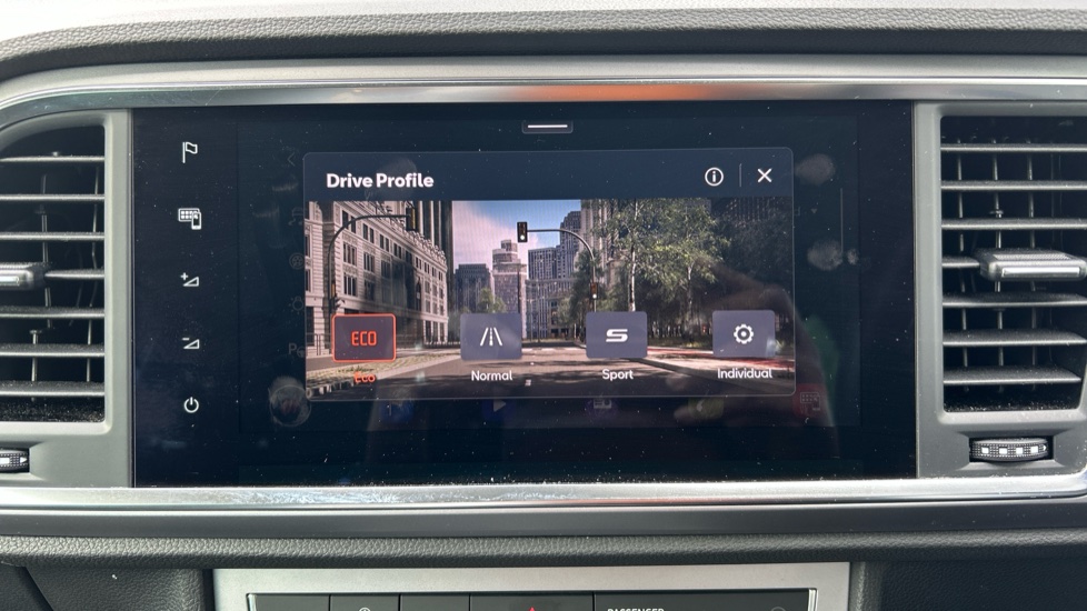 SEAT Ateca 1.5 TSI EVO FR 5dr DSG Petrol Estate - Image 45
