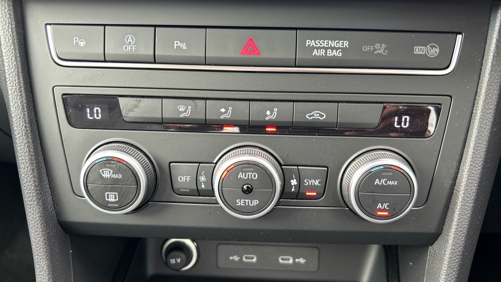 SEAT Ateca 1.5 TSI EVO SE Technology 5dr DSG Petrol Estate - Image 13