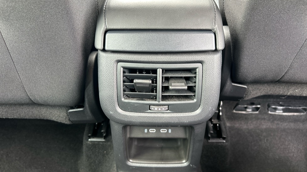 SEAT Ateca 1.5 TSI EVO SE Technology 5dr DSG Petrol Estate - Image 27