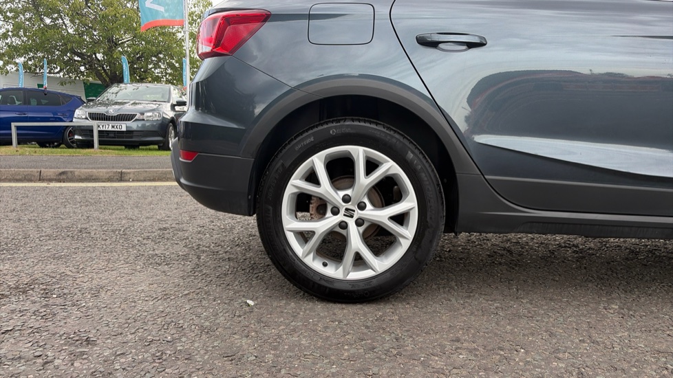 SEAT Arona 1.0 TSI 110 FR 5dr Petrol Hatchback - Image 5