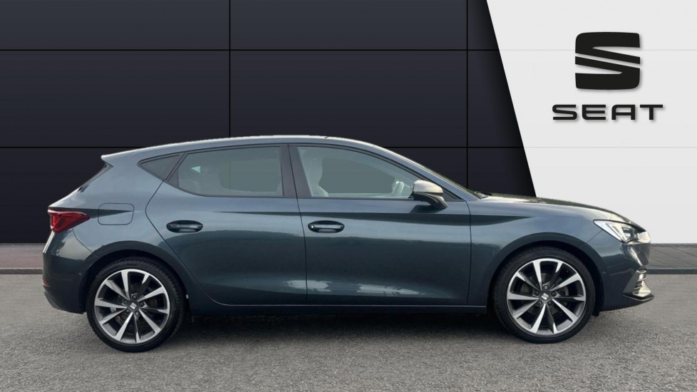 SEAT Leon 1.5 TSI EVO FR Sport 5dr Petrol Hatchback - Image 4