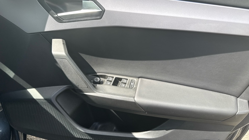 SEAT Leon 1.5 TSI EVO FR 5dr Petrol Hatchback - Image 19