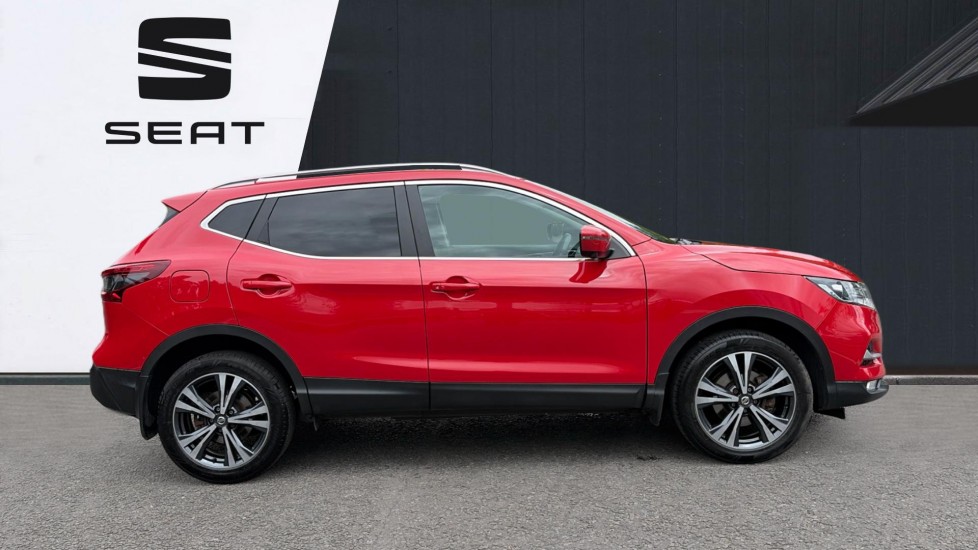 Nissan Qashqai 1.2 DiG-T N-Connecta 5dr Petrol Hatchback - Image 4