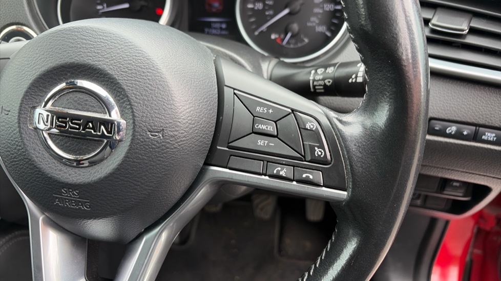 Nissan Qashqai 1.2 DiG-T N-Connecta 5dr Petrol Hatchback - Image 18