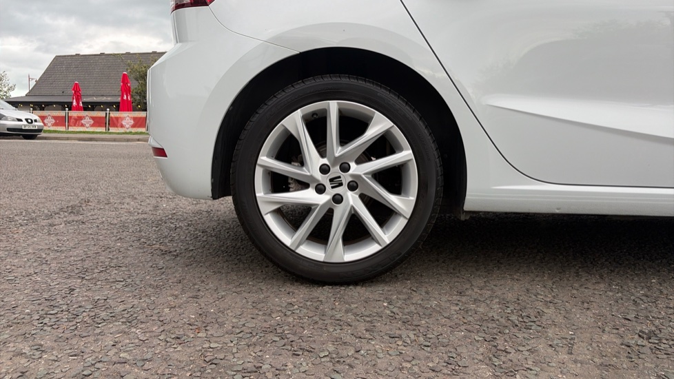 SEAT Ibiza 1.0 TSI 110 FR 5dr Petrol Hatchback - Image 5