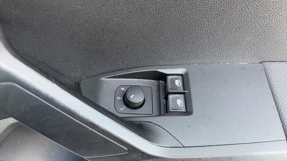 SEAT Ibiza 1.0 TSI 95 SE Technology [EZ] 5dr Petrol Hatchback - Image 31