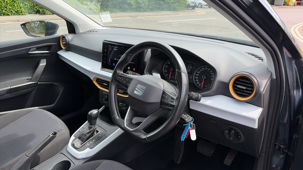SEAT Arona 1.0 TSI 110 SE Technology 5dr DSG Petrol Hatchback - Image 6