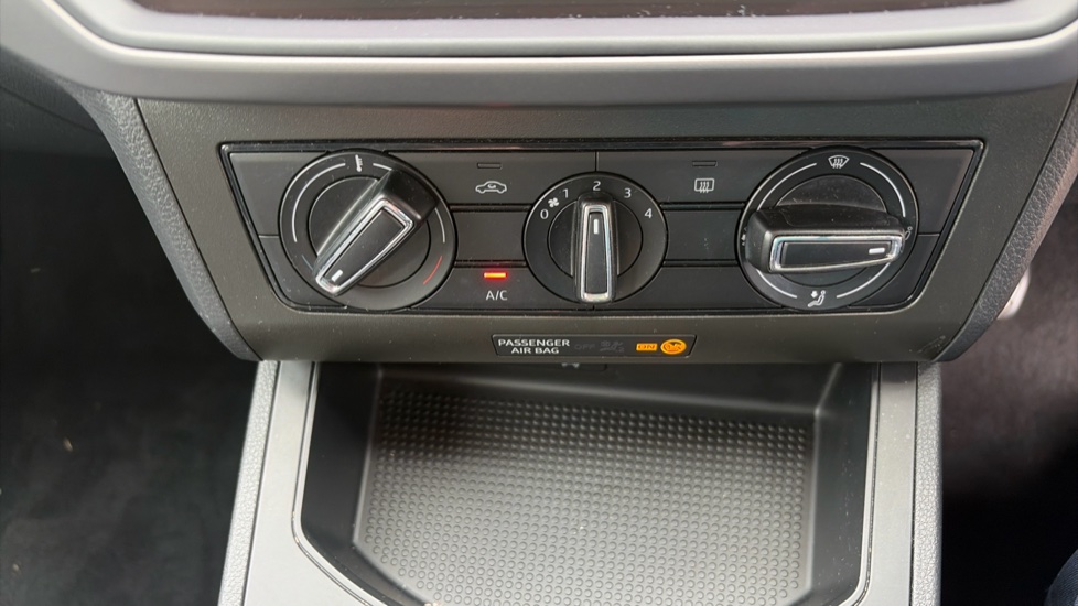 SEAT Ibiza 1.0 SE Technology [EZ] 5dr Petrol Hatchback - Image 13