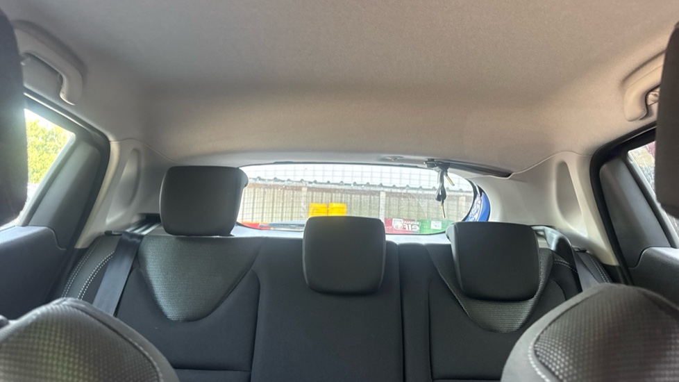 Renault Clio 1.2 16V Dynamique Nav 5dr Petrol Hatchback - Image 15