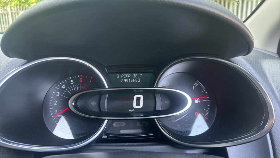 Renault Clio 1.2 16V Dynamique Nav 5dr Petrol Hatchback - Image 18
