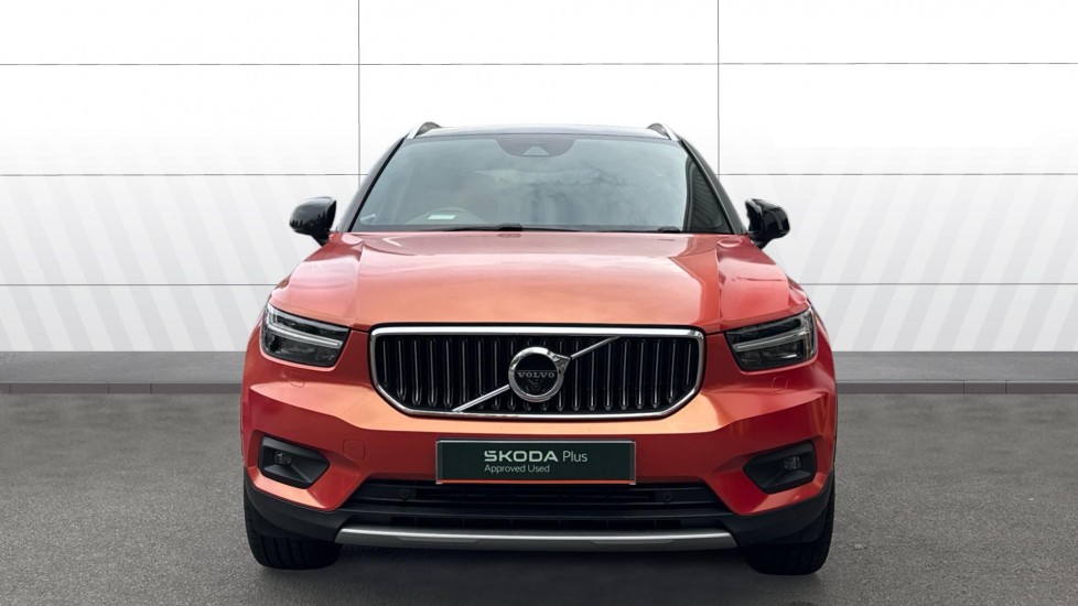 Volvo XC40 2.0 T5 Inscription Pro 5dr AWD Geartronic Petrol Estate - Image 3